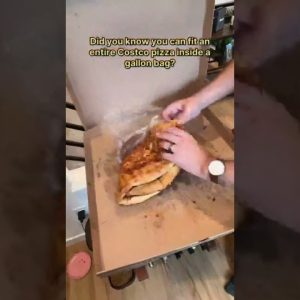 Our new favorite hiking hack 😆🍕🏔️🫶