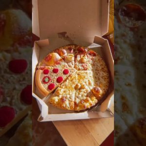Ordered extra oregano 😏🍕💨
