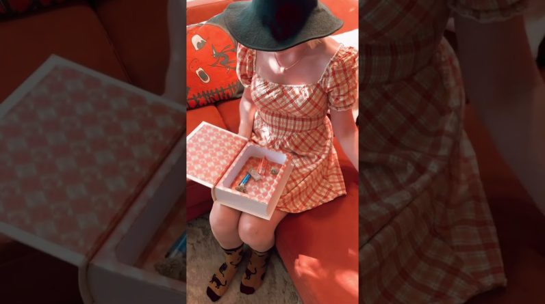 Makin’ magic with the new s̶p̶e̶l̶l̶ b̶o̶o̶k̶ stash box ✨🧙‍♀️🎃