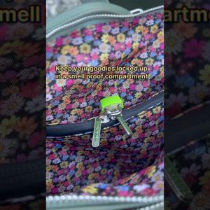 Look cute & keep your goodies safe with 💚✨ linked in our bio ☺️ Use ‘THATHIGHCOUPLE’ if you want