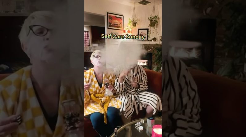 We love a chill Sunday on the couch ☺️