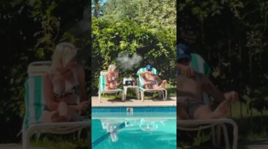 Summer poolside essentials 😎 1